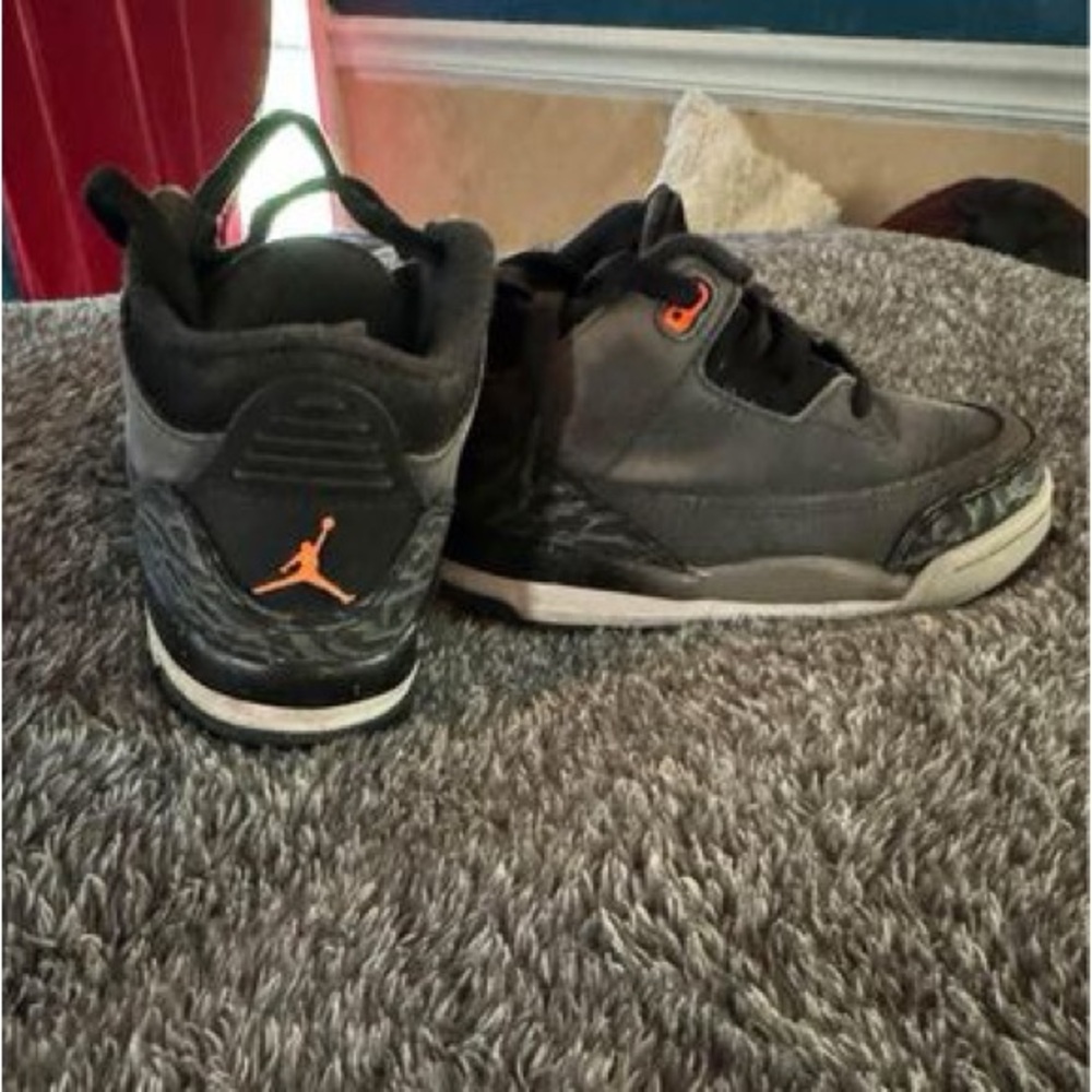 Toddler/childs Air Jordan’s retro size 7c